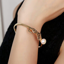 Load image into Gallery viewer, Leopard Wonder Pearl Bangle - Orchira Pearl Jewellery